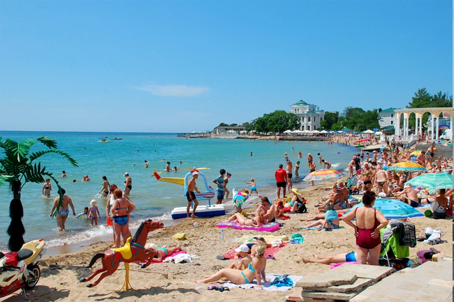 Бархатный сезон Крым 2020 – пляжи в Евпатории 