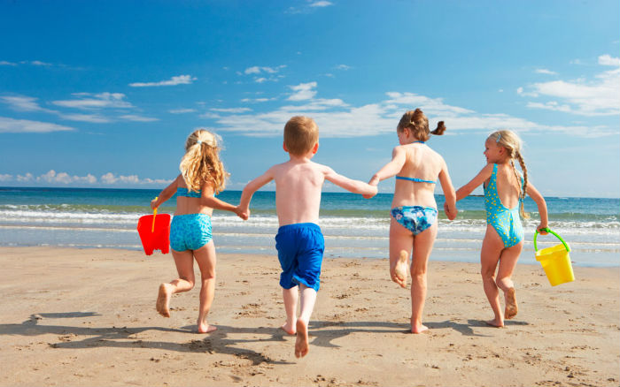 Отдых с детьми в Заозерном на пляже